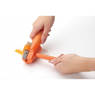 Kitchen Craft 'Carrot Sharpener' Flower Garnish Maker, 16 cm (6.5") - Orange