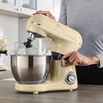 Swan  Retro Stand Mixer with 4L Stainless Steel Bowl, 8 Speed Settings, Pulse Function, 800W, Cream