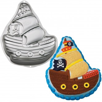 Wilton Pirate Ship Shaped Pan